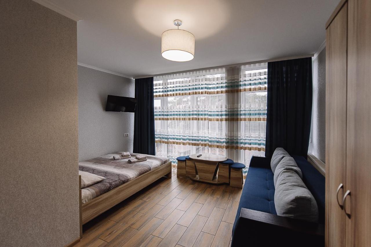 Brooklyn 2 Hotel Yablunytsya Exterior photo
